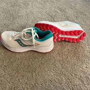 Women’s Saucony Cohesion 13. Size 7.